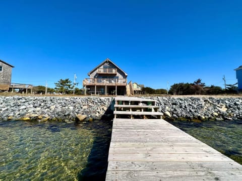 Private pier with lots of space 
