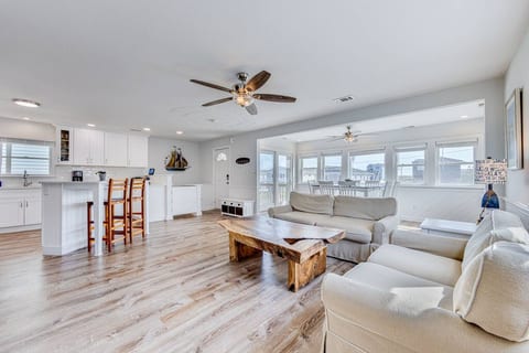 The Ketch! Kitty Hawk Beach House