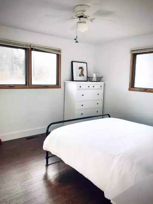 1st Bedroom (Queen) 1st Bedroom (Queen) - Berushka Cottage - Fleischmanns