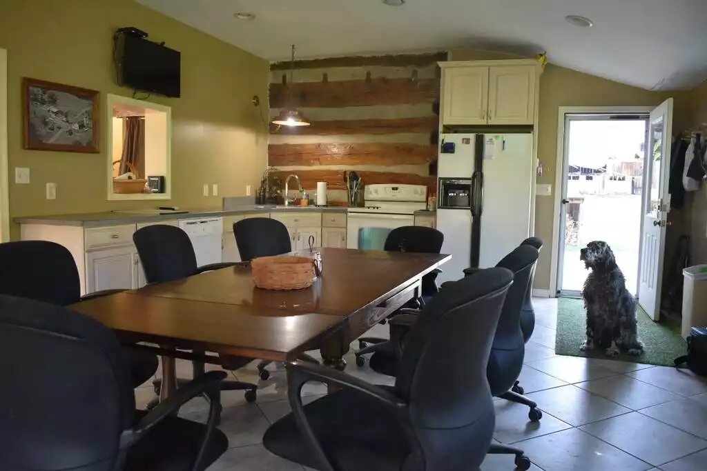 large eat in kitchen, dishwasher, full size fridge, stove, oven, microwave. And we are dog friendly!! large eat in kitchen, dishwasher, full size fridge, stove, oven, microwave. And we are dog friendly!! - Raystown Farmhouse, <1mile to boat access. AC/wifi - James Creek