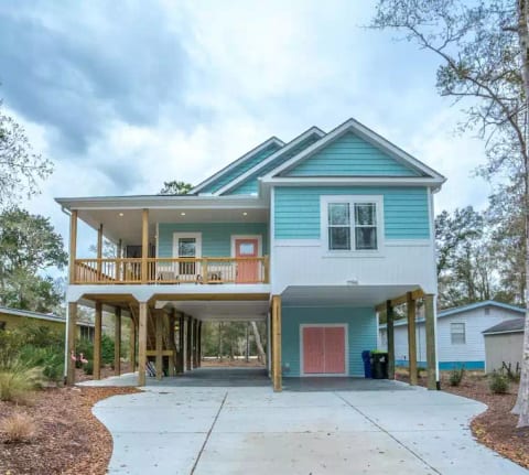 Steps to the Sea: Newly built in Fall 2021