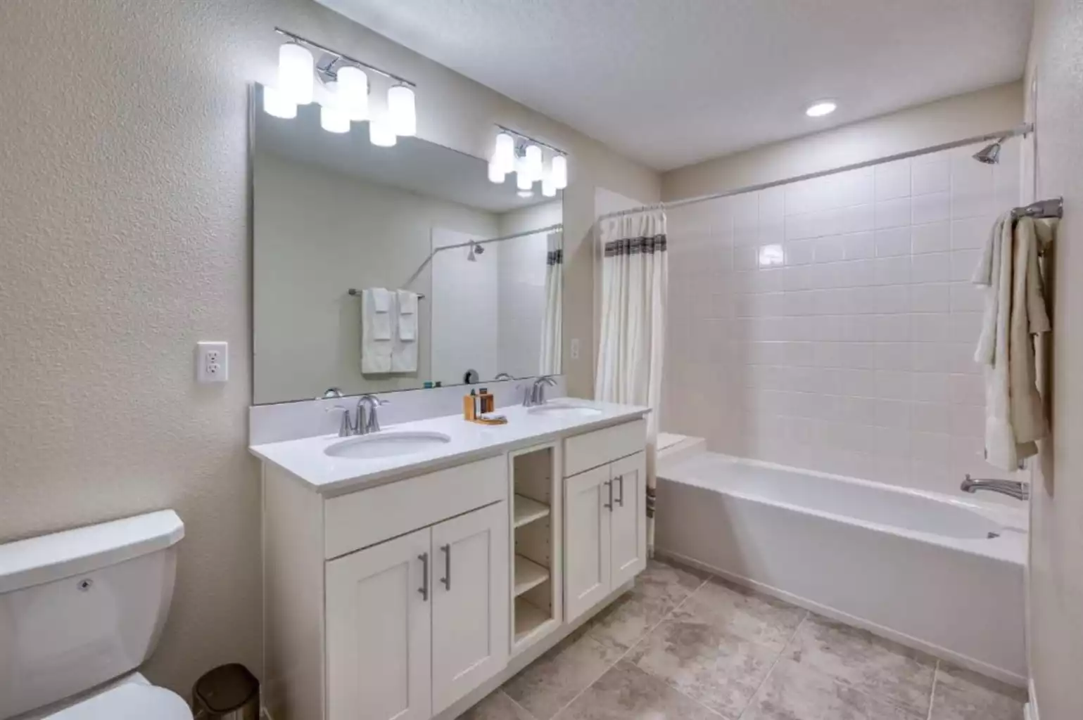 Amazing 2 BR 10 min from Disney FREE WATERPARK - Kissimmee Amazing 2 BR 10 min from Disney FREE WATERPARK - Kissimmee