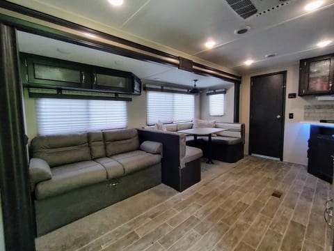 2020 Palamino Puma Camper 37.7 ft - Family Ready!