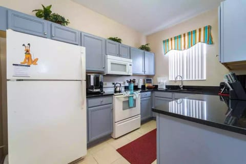  Regal palms home, gated community ,pool (712CAL)