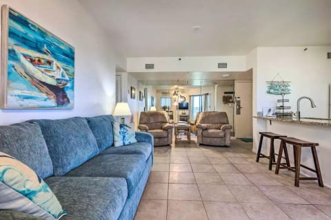 Living Room and kitchen bar