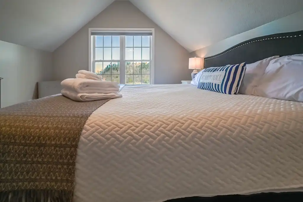 Upper-Level King Bedroom with the best views of Smith Lake! Upper-Level King Bedroom with the best views of Smith Lake! - Clearwater Shores - Smith Lake, AL - Bremen