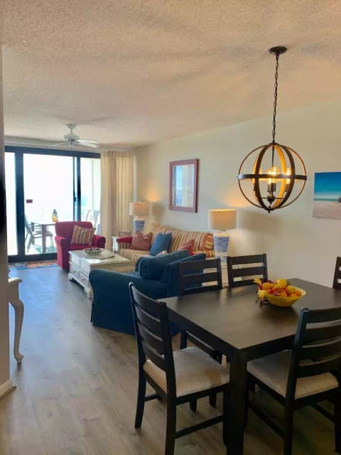Windward Pointe 1104
