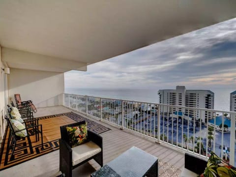 Laketown Wharf Unit 1212
