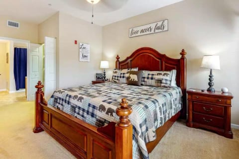 Bandit's Riverfront Retreat
