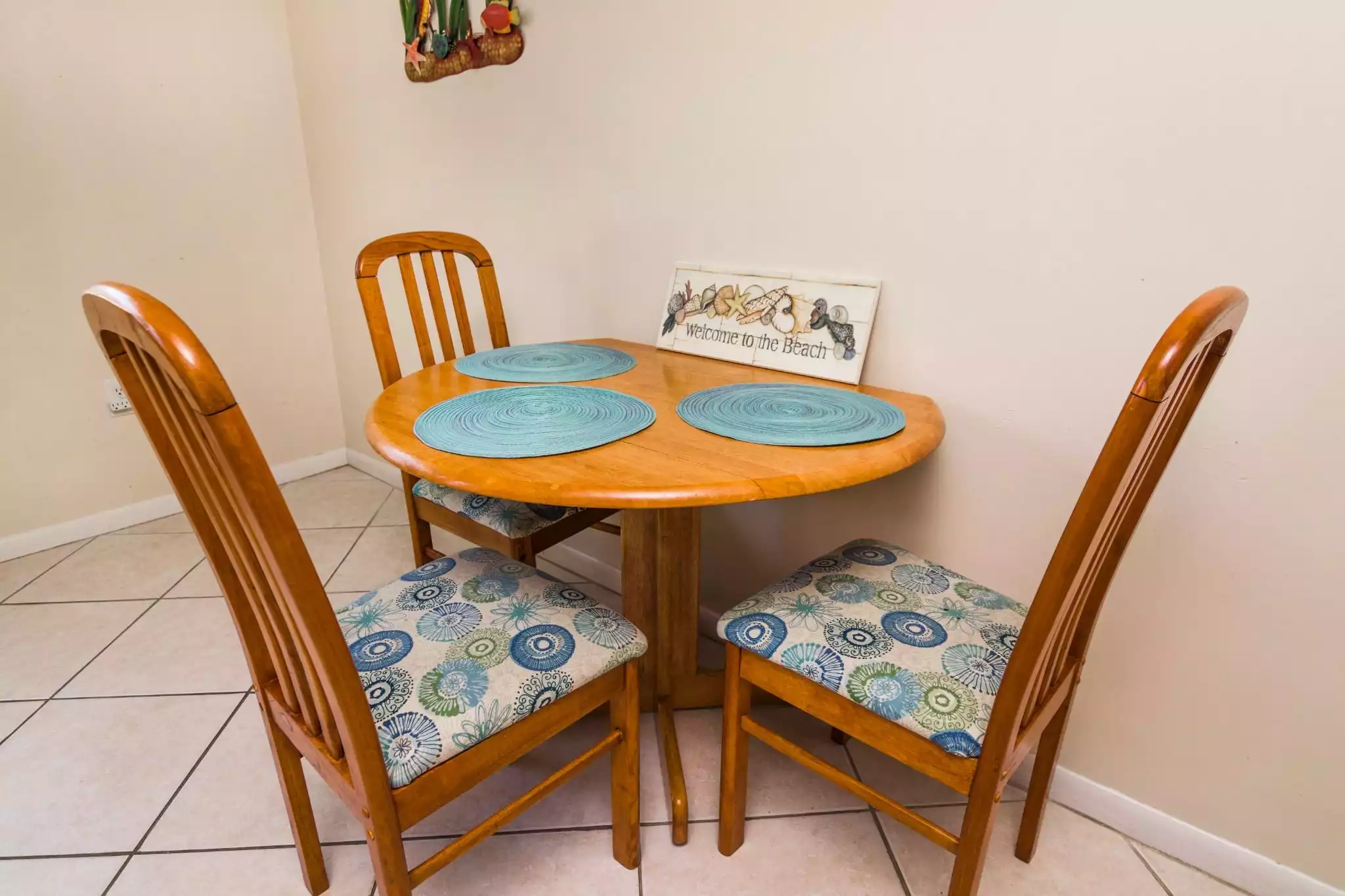 Dining Area - Ground Floor Unit on Beautiful Melbourne Harbor - Melbourne