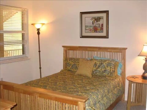 Queen bedroom