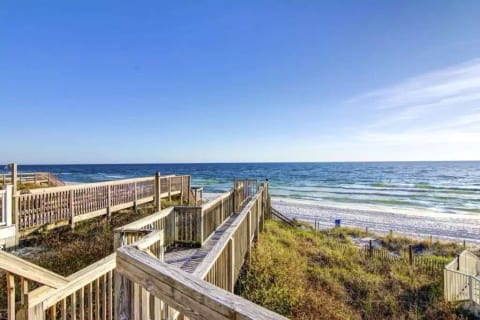 Beautifully Updated 5 BR with Pool on Beach!