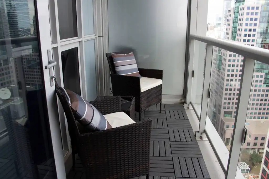 Balcony & Patio Furniture  - Downtown High-rise - CN Tower View - Toronto