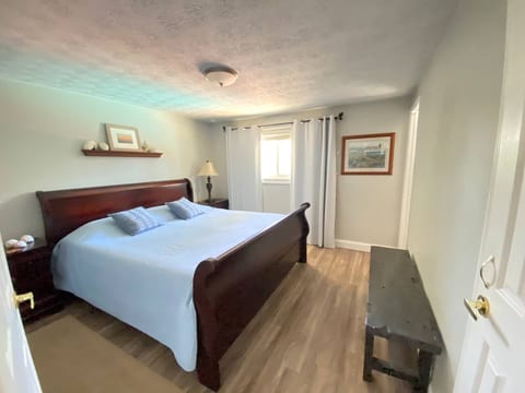 Shiplap Pool Cottage @ Beach 5/2