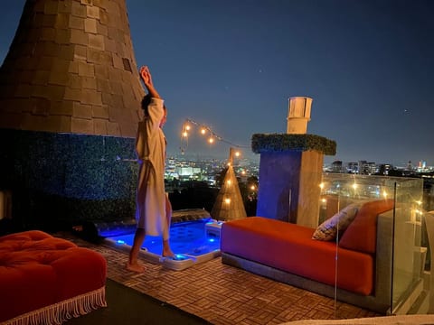 Roof deck jacuzzi