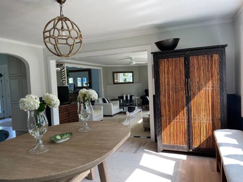 Posh & Stylish 4 Bedroom Bellport Bungalow W/ Pool