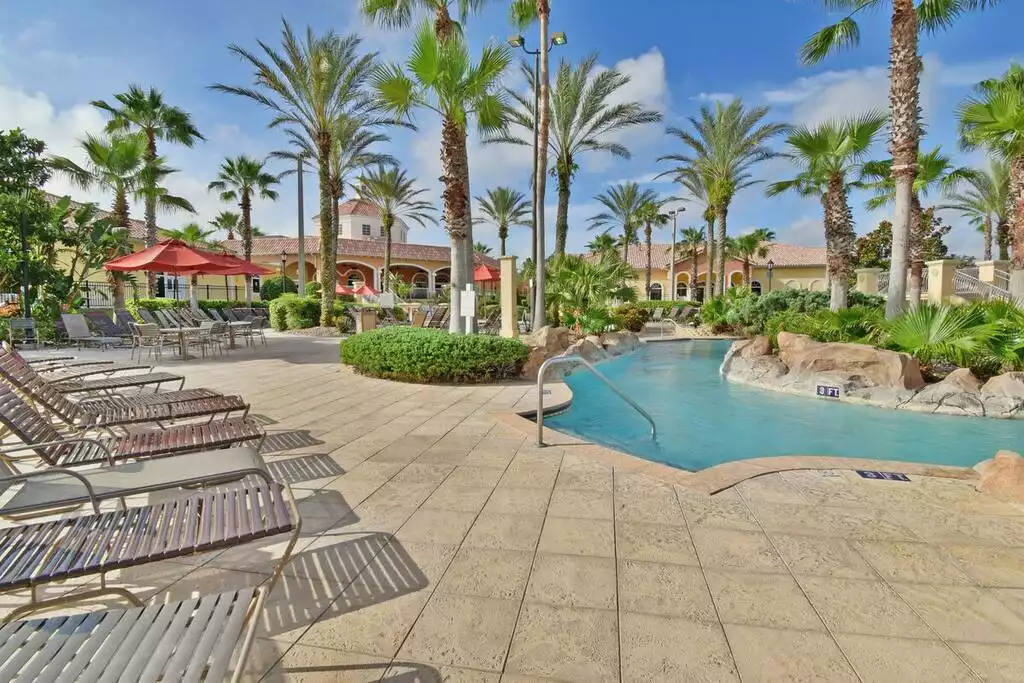 entry to lazy river entry to lazy river - Regal palms home, gated community ,pool (712CAL) - Davenport