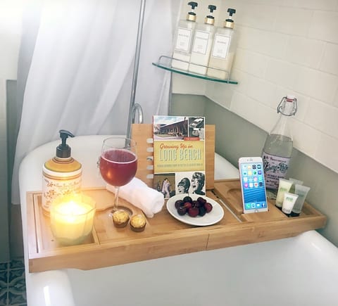 Soothe and relax with the soaker tub caddy.
