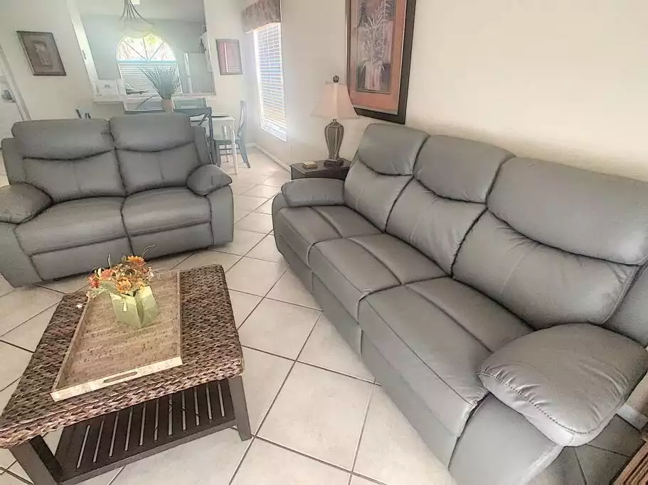 a7805sofa-1627669462_1627669523_69550_bc6bd87 - Disney Playhouse, everything you need - Kissimmee