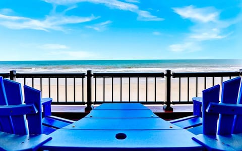 Bikini Bottom - Ocean Front; 2 Master Suites