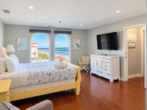 Bikini Bottom Topsail - Ocean Front; 2 King Suites