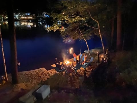 Fire and s'mores by the lake!