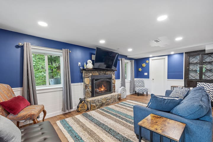 Lake House on Belleau Lake; Hot Tub, Kayaks! - Wakefield Lake House on Belleau Lake; Hot Tub, Kayaks! - Wakefield