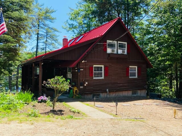 Lake House on Belleau Lake; Hot Tub, Kayaks! - Wakefield Lake House on Belleau Lake; Hot Tub, Kayaks! - Wakefield