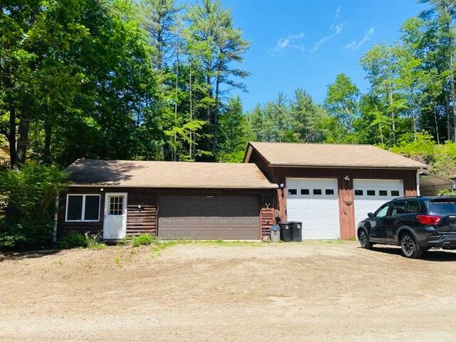 Lake House on Belleau Lake; Hot Tub, Kayaks! - Wakefield Lake House on Belleau Lake; Hot Tub, Kayaks! - Wakefield