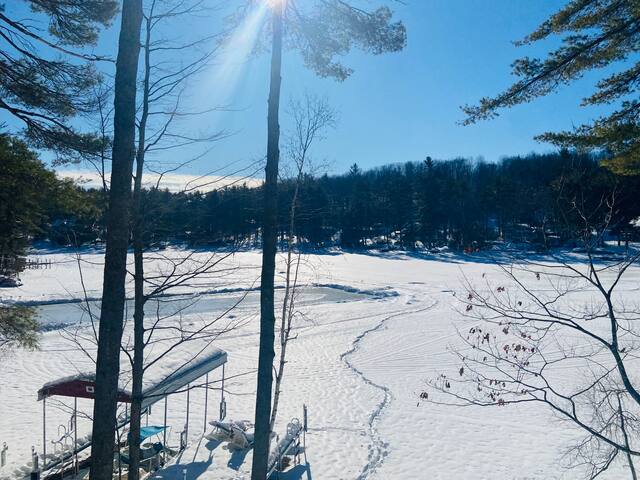 Lake House on Belleau Lake; Hot Tub, Kayaks! - Wakefield Lake House on Belleau Lake; Hot Tub, Kayaks! - Wakefield