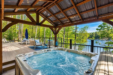 Lakefront Home-Stunning Views-Hot Tub, 3100 sqft! image 2