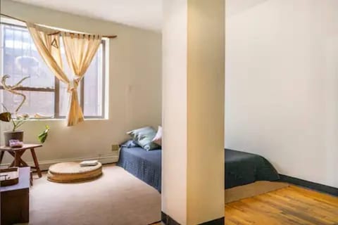 2nd bedroom for rent with window and more light
