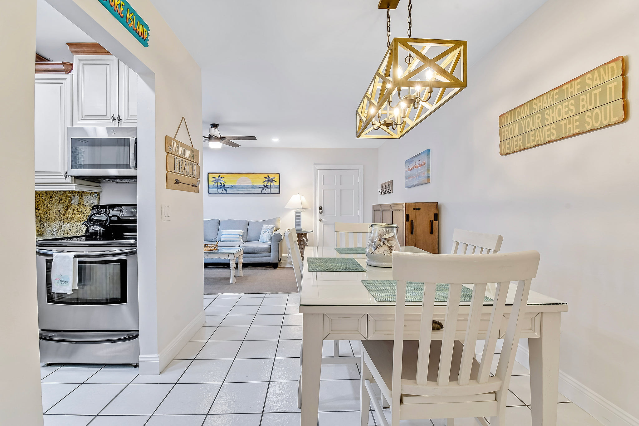 Funshine Pointe Capri - Newly Renovated - Intercoastal Views
