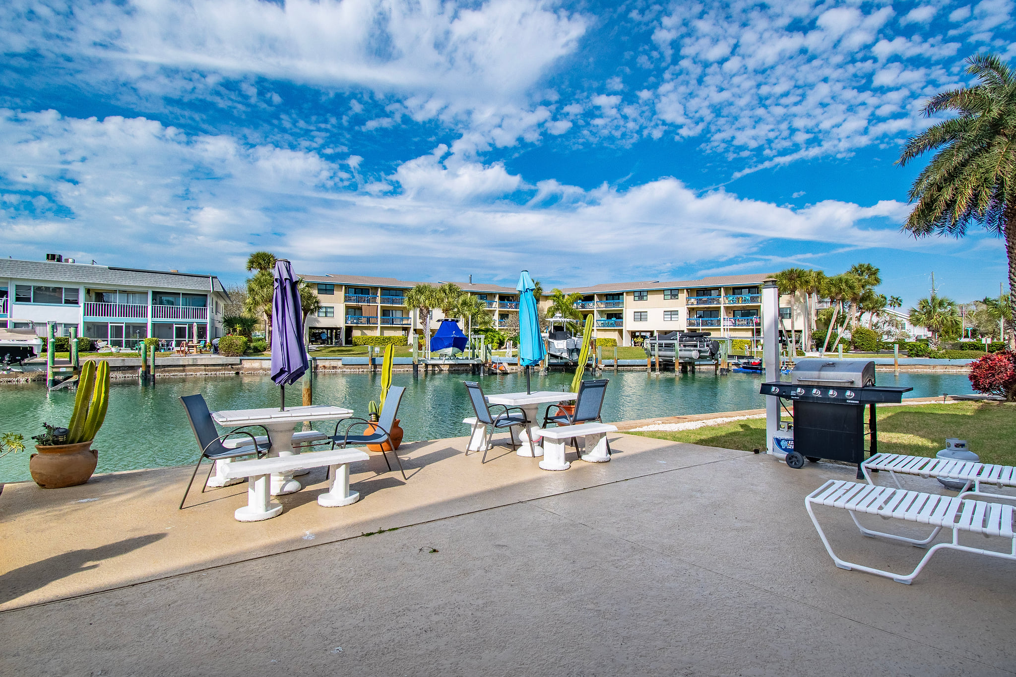 Funshine Pointe Capri - Newly Renovated - Intercoastal Views
