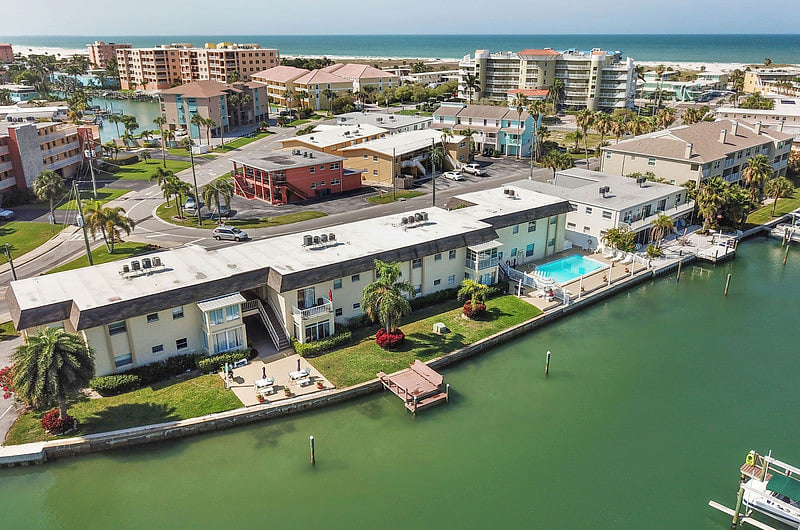 Funshine Pointe Capri - Newly Renovated - Intercoastal Views