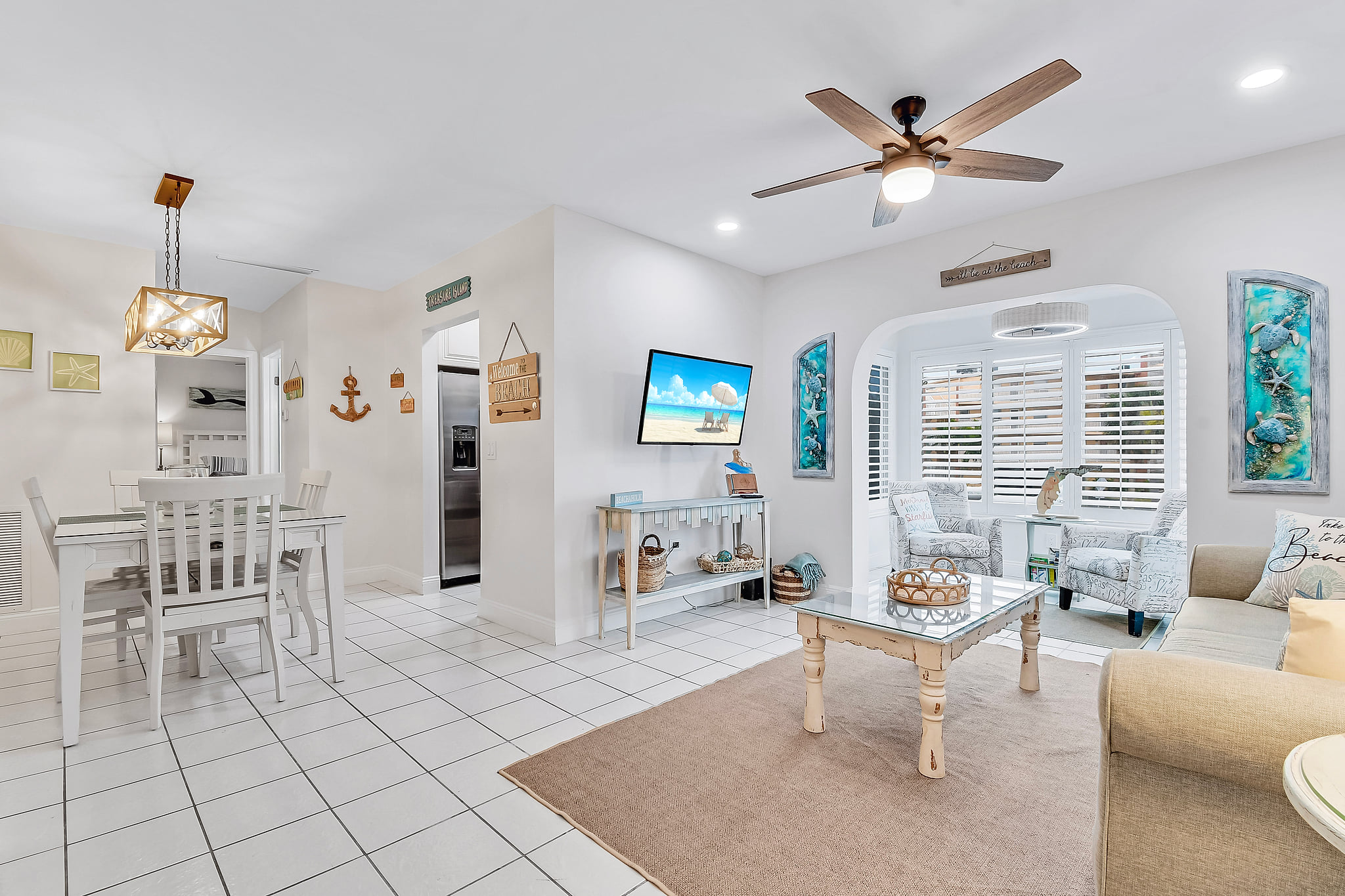 Funshine Pointe Capri - Newly Renovated - Intercoastal Views