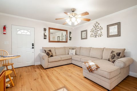 Cute & Cozy in Winter Haven, Florida image 1