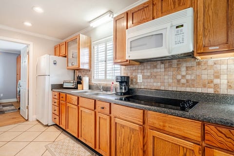 Cute & Cozy in Winter Haven, Florida image 4