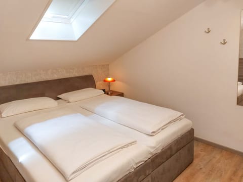 See Appartment 29