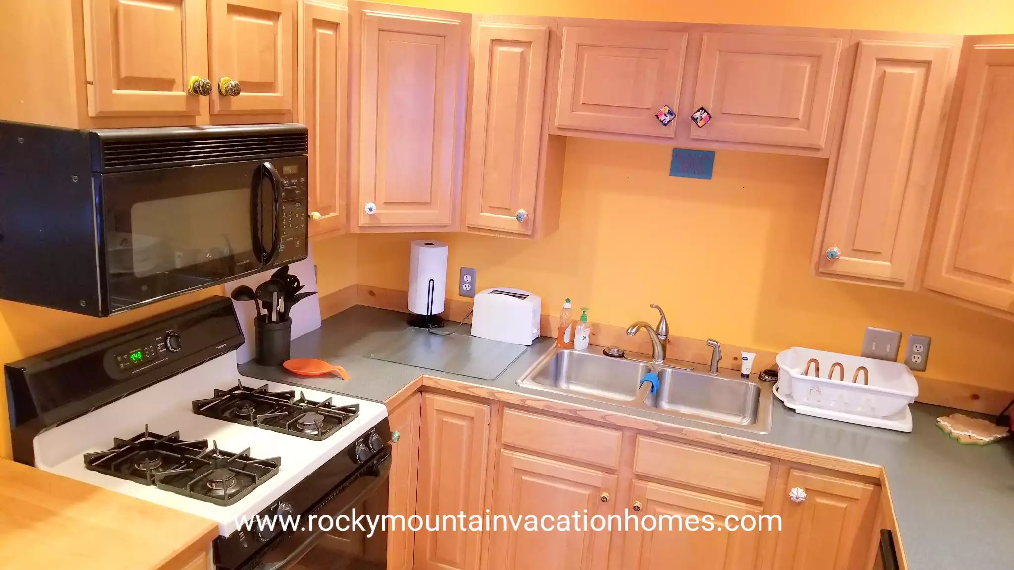 Kitchen with gas stove and gas oven