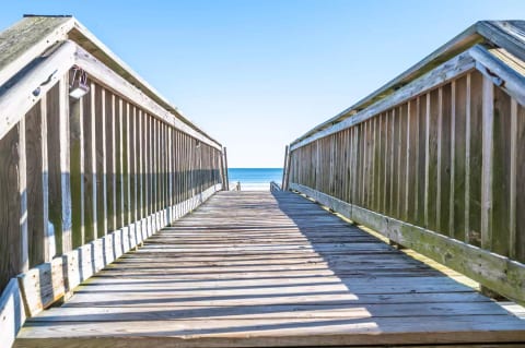 Private Walkway to the Ocean
