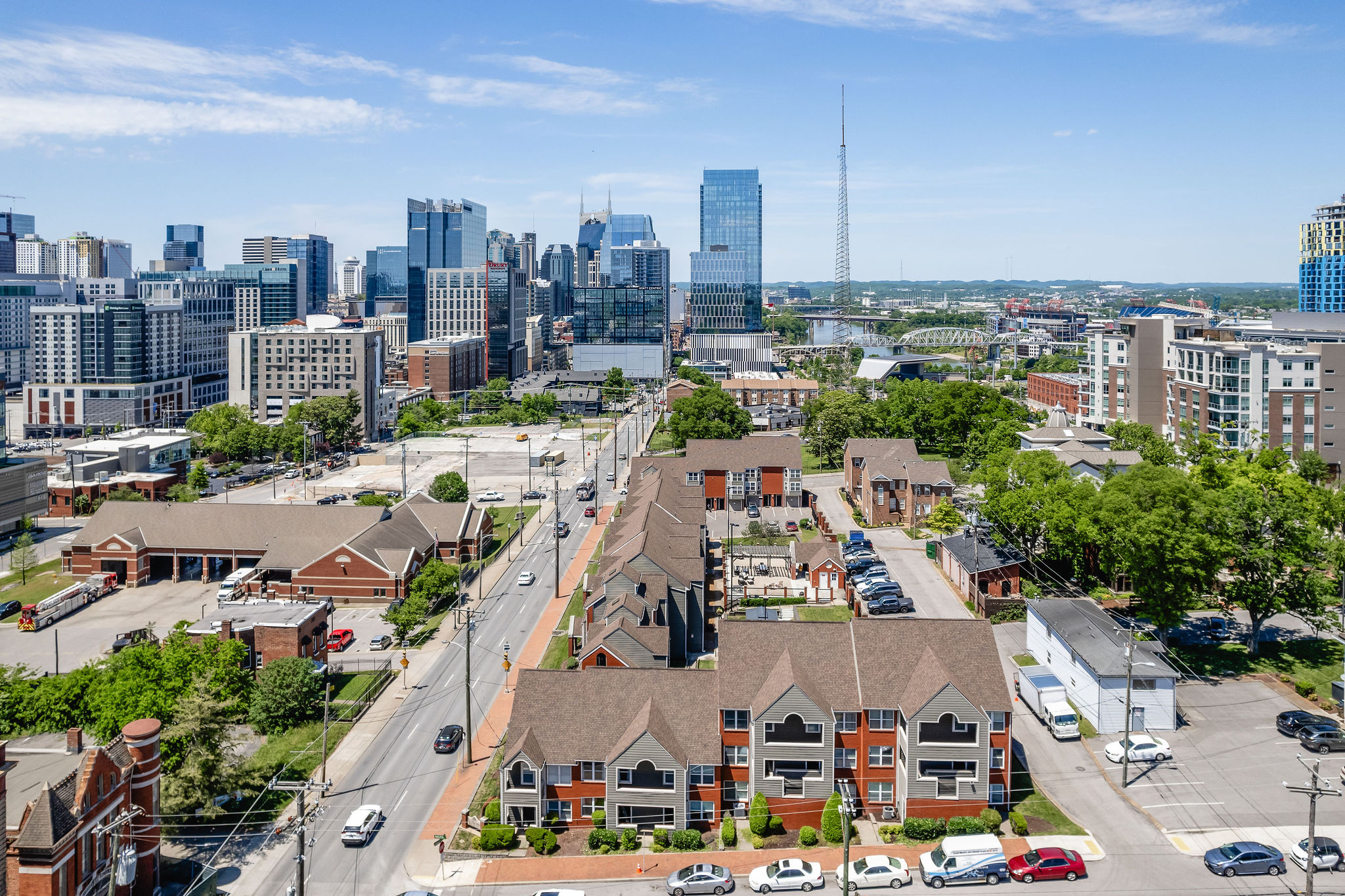 Walk 4 Blocks to Lower Broadway! Free Parking! Rare Townhome!