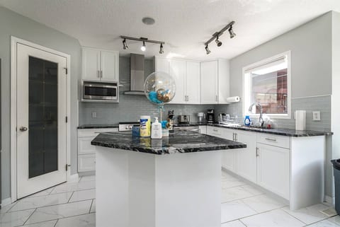 G@Home Whole House in ValleyRidge/ #1 to Banff/COP
