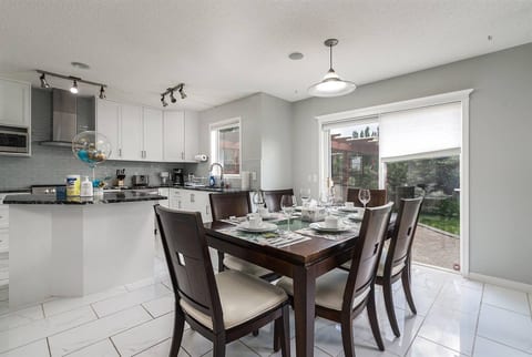 G@Home Whole House in ValleyRidge/ #1 to Banff/COP