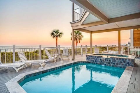 “A Sight to Sea”. Beach-front home w/private pool