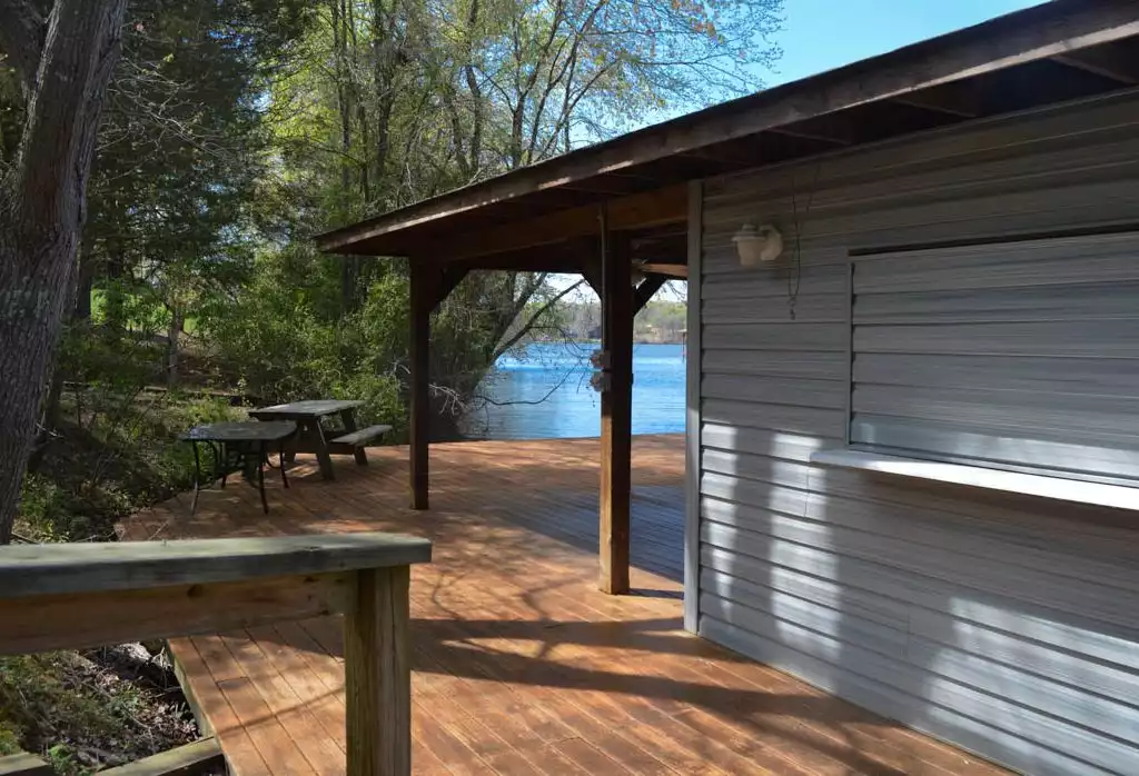 Storage at the water. - Lake Anna Blue Sails - Mineral