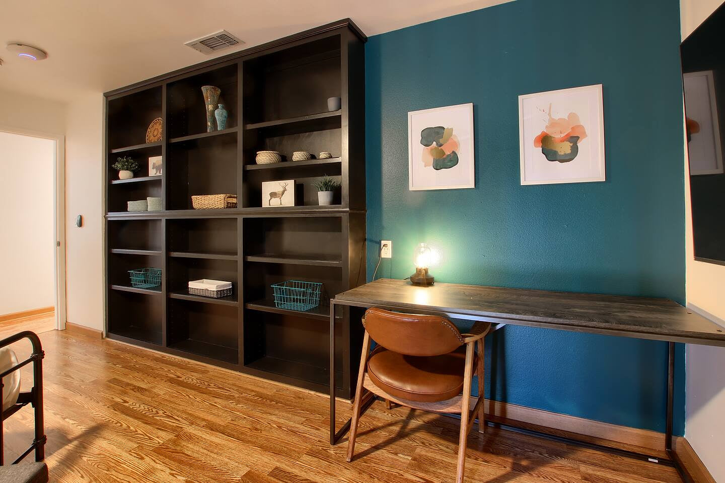Bookshelf Room | King bed | Work station if you must.
