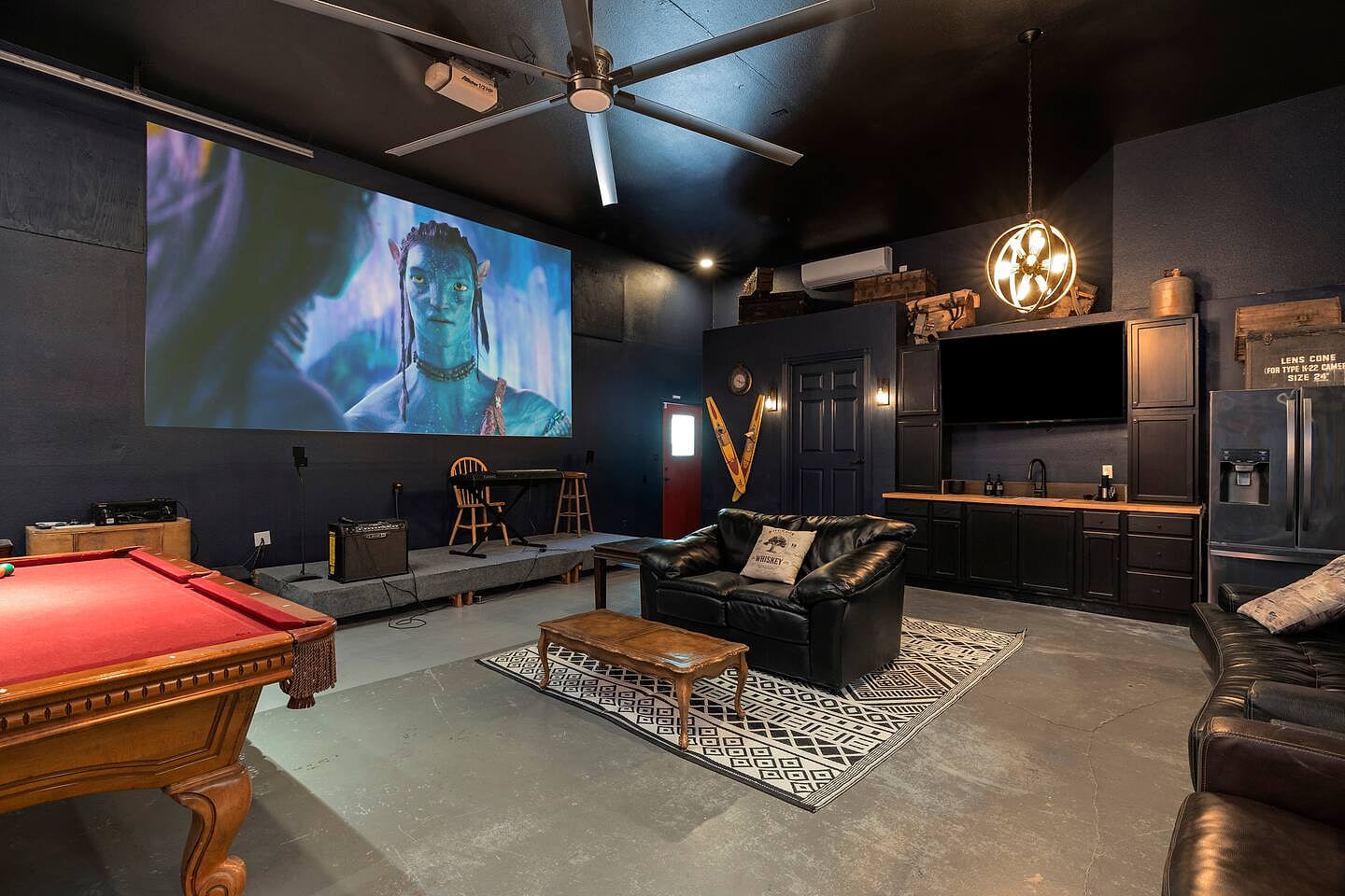 Game Room | Enjoy Movies | Billiards | Karaoke! BOM sleeps 22 | GameRM | Badger Pass | karaoke!