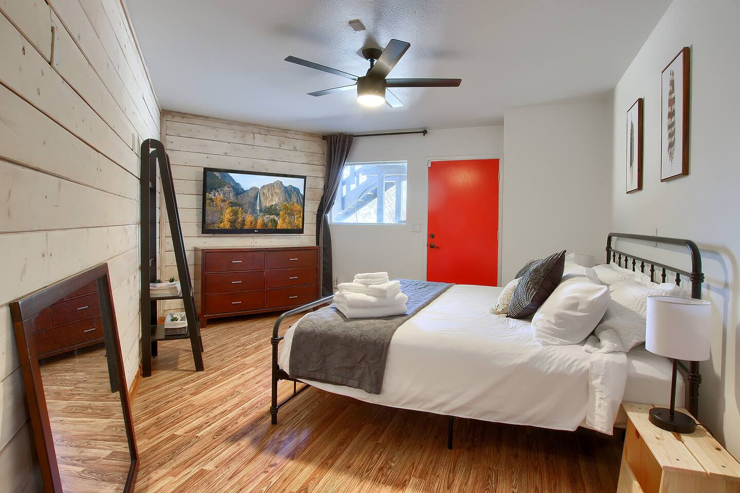Wood Room | King bed | Walk out to enjoy the outdoors!  