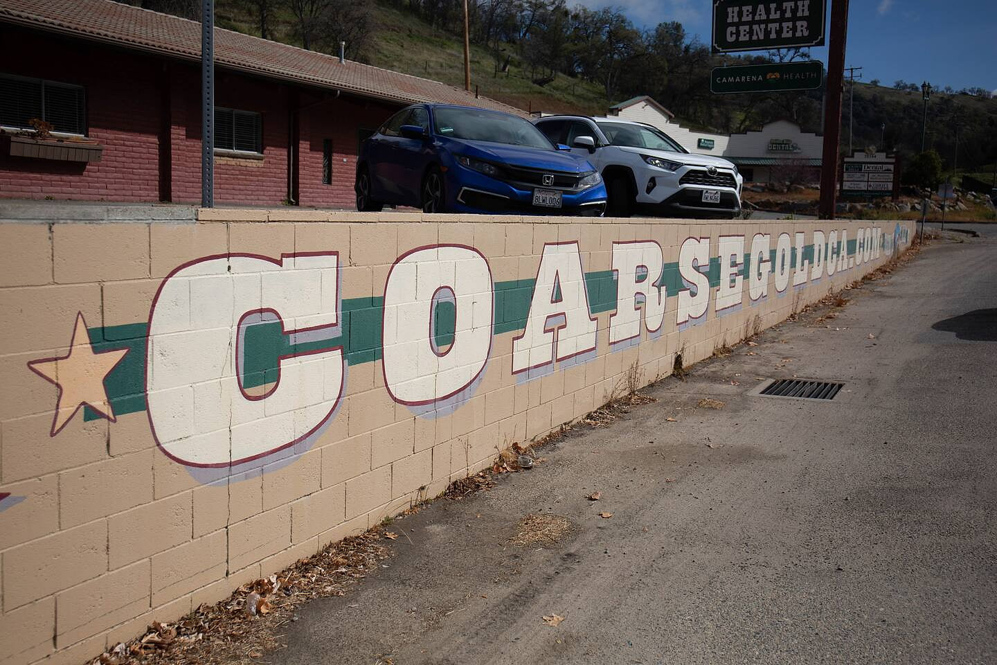 Located in beautiful Coarsegold, CA under 30 miles to Yosemite National Park!